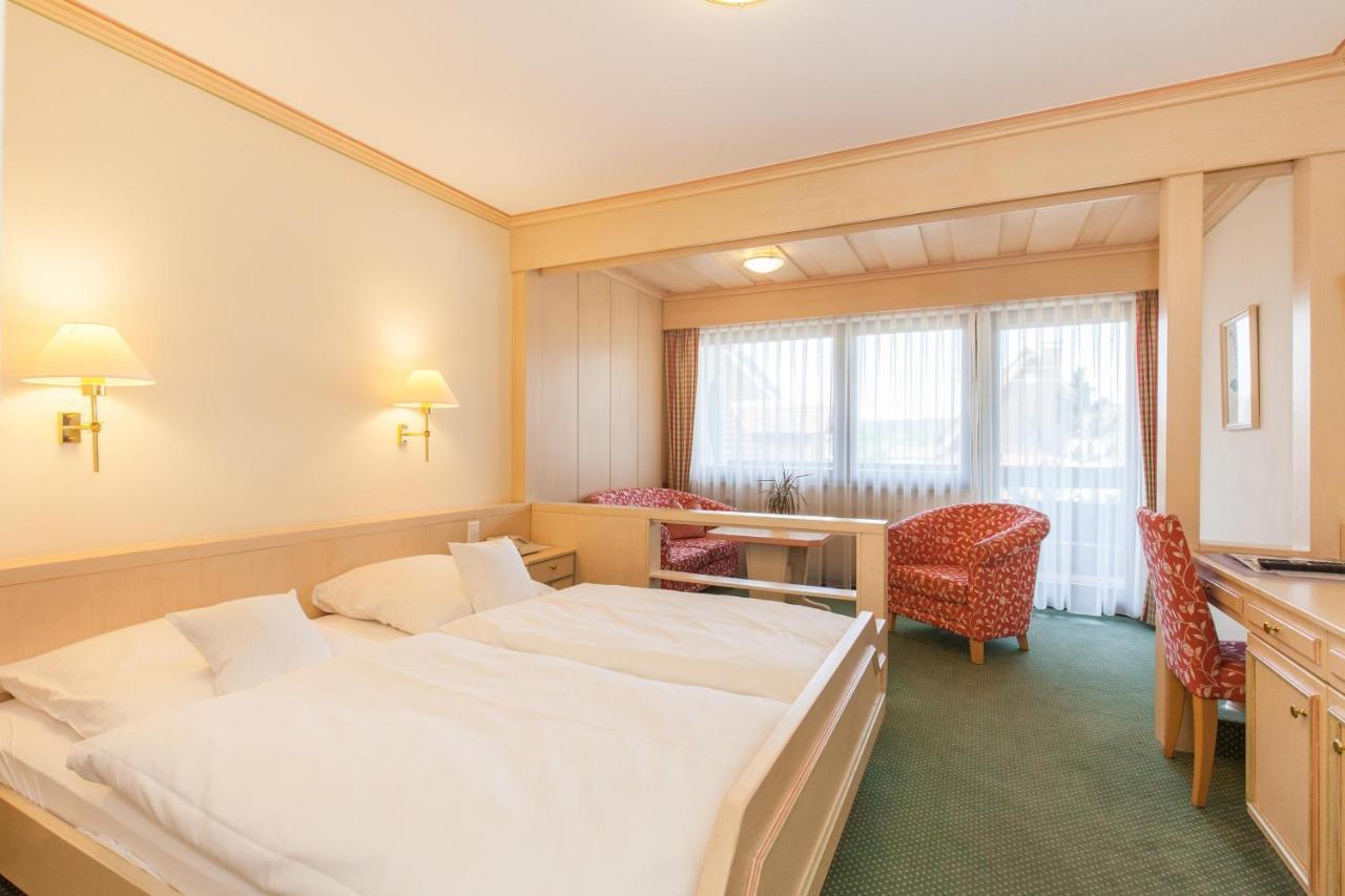 Landgasthof Hotel Hirsch Loßburg Esterno foto