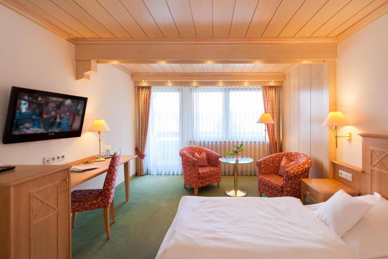 Landgasthof Hotel Hirsch Loßburg Esterno foto