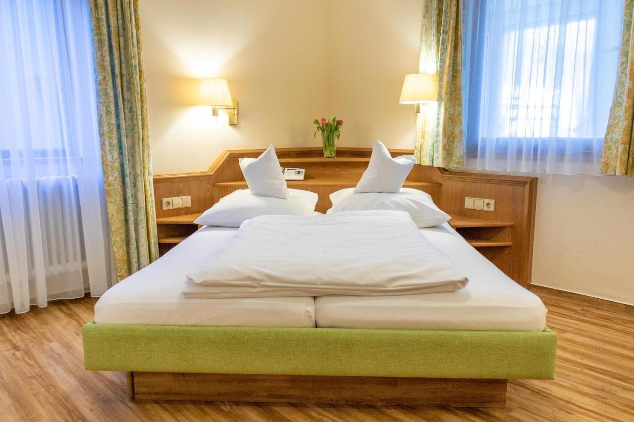 Landgasthof Hotel Hirsch Loßburg Esterno foto