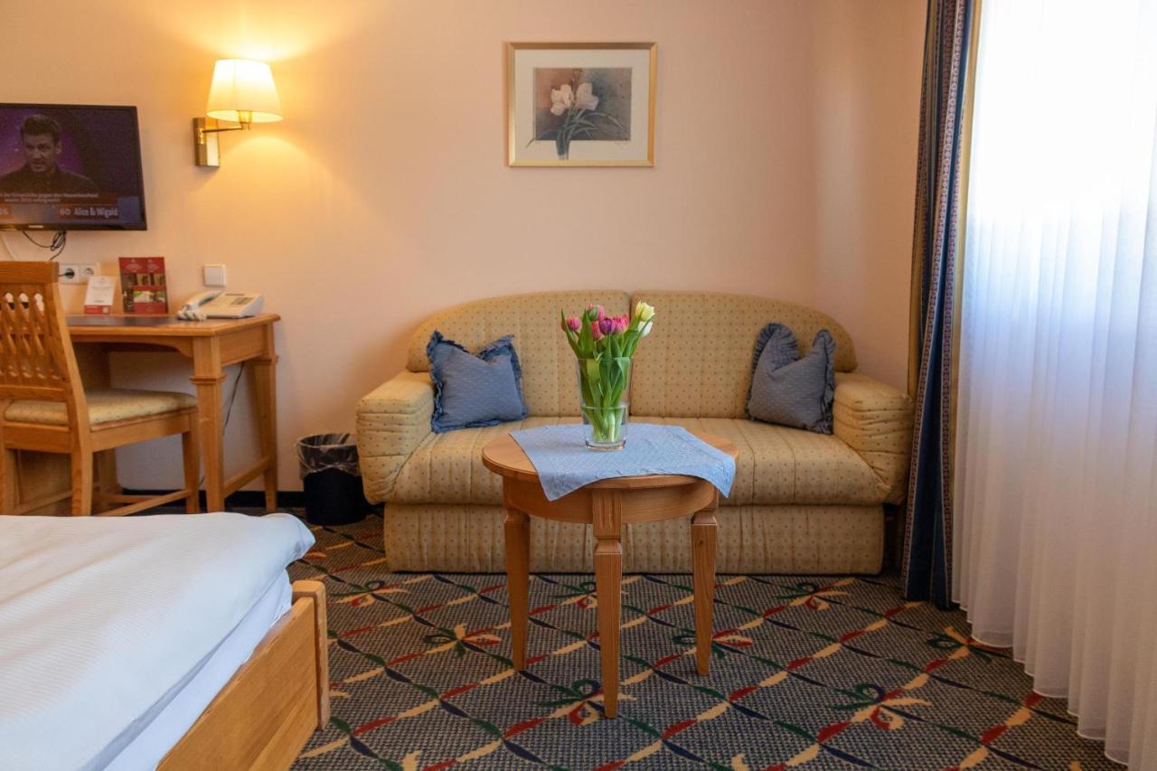 Landgasthof Hotel Hirsch Loßburg Esterno foto
