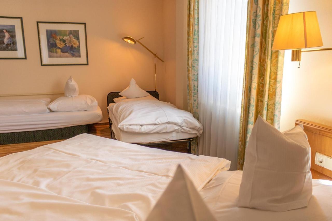 Landgasthof Hotel Hirsch Loßburg Esterno foto