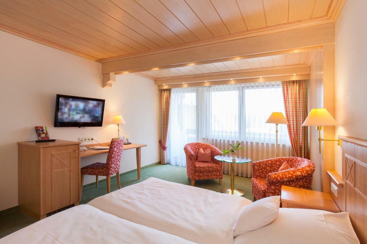 Landgasthof Hotel Hirsch Loßburg Esterno foto