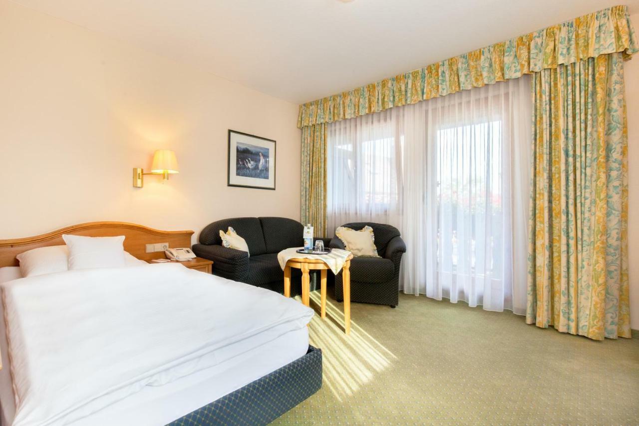 Landgasthof Hotel Hirsch Loßburg Esterno foto