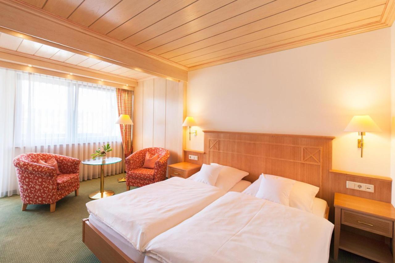 Landgasthof Hotel Hirsch Loßburg Esterno foto